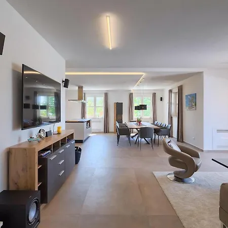 Casa de Férias Nikolina