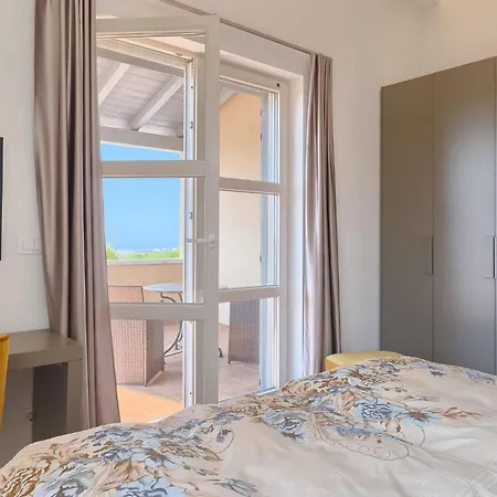 Nikolina Tatil Evi *