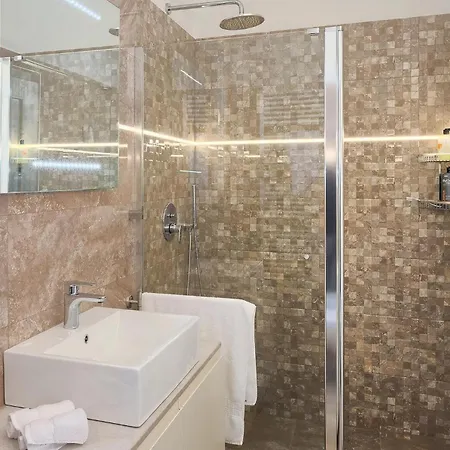 Nikolina Πόρετς