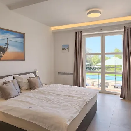 Nikolina * Πόρετς