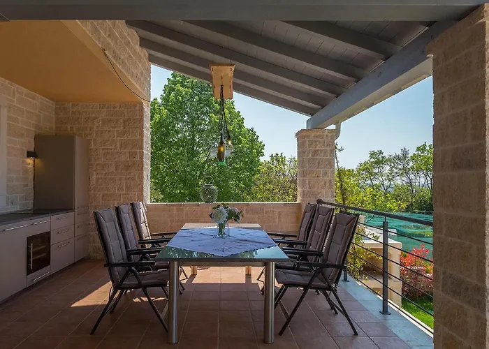 Nikolina Feriehus Poreč